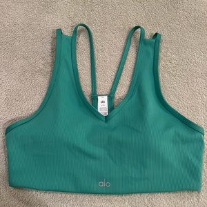 Alo yoga sports bra size large